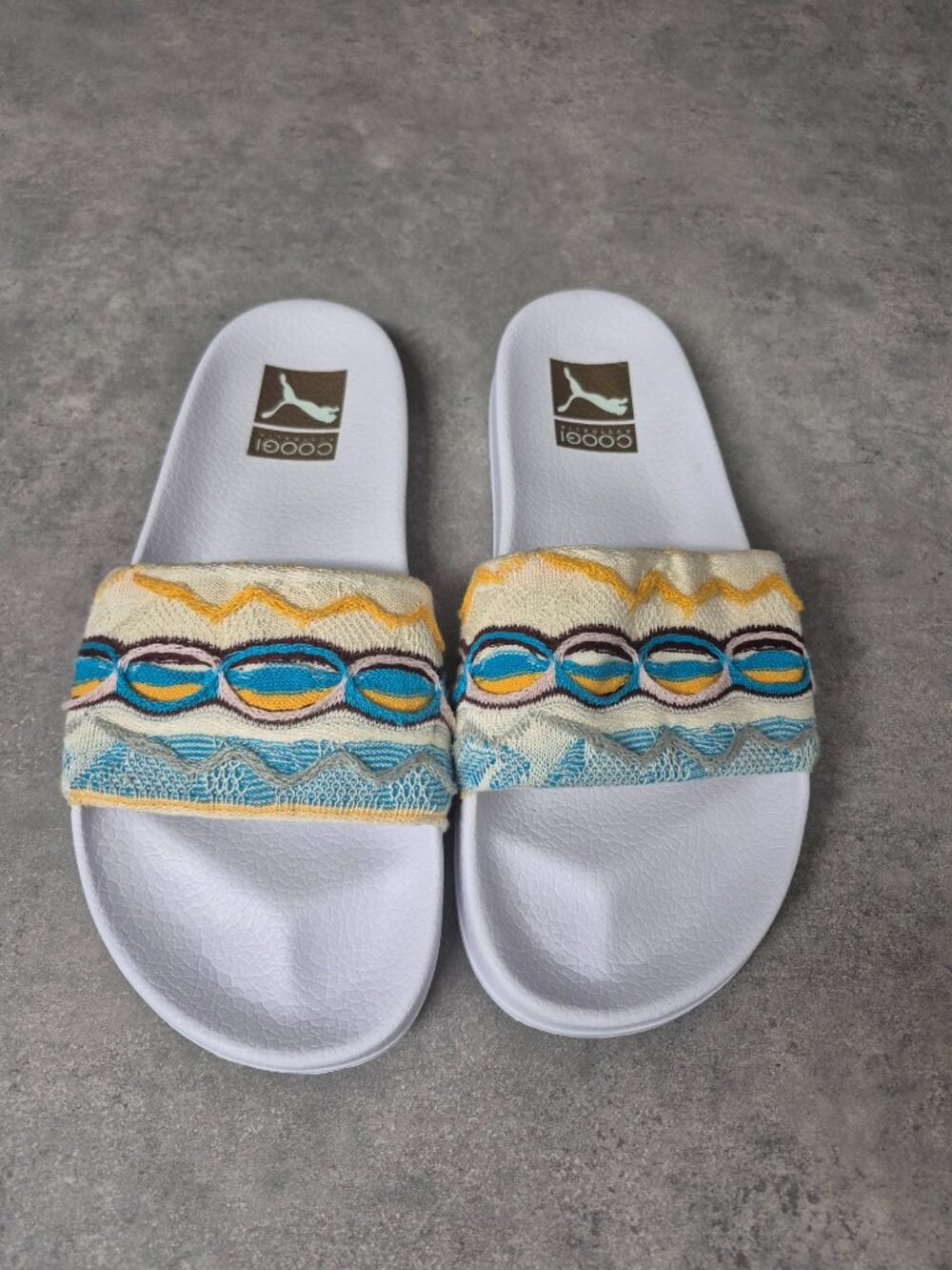 Coogi x Puma Leadcat Slide White with Multi Coloured Vintage Pattern Size 9 - Picture 2 of 8